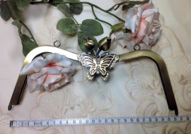 Butterfly & roses purse closure 10.2